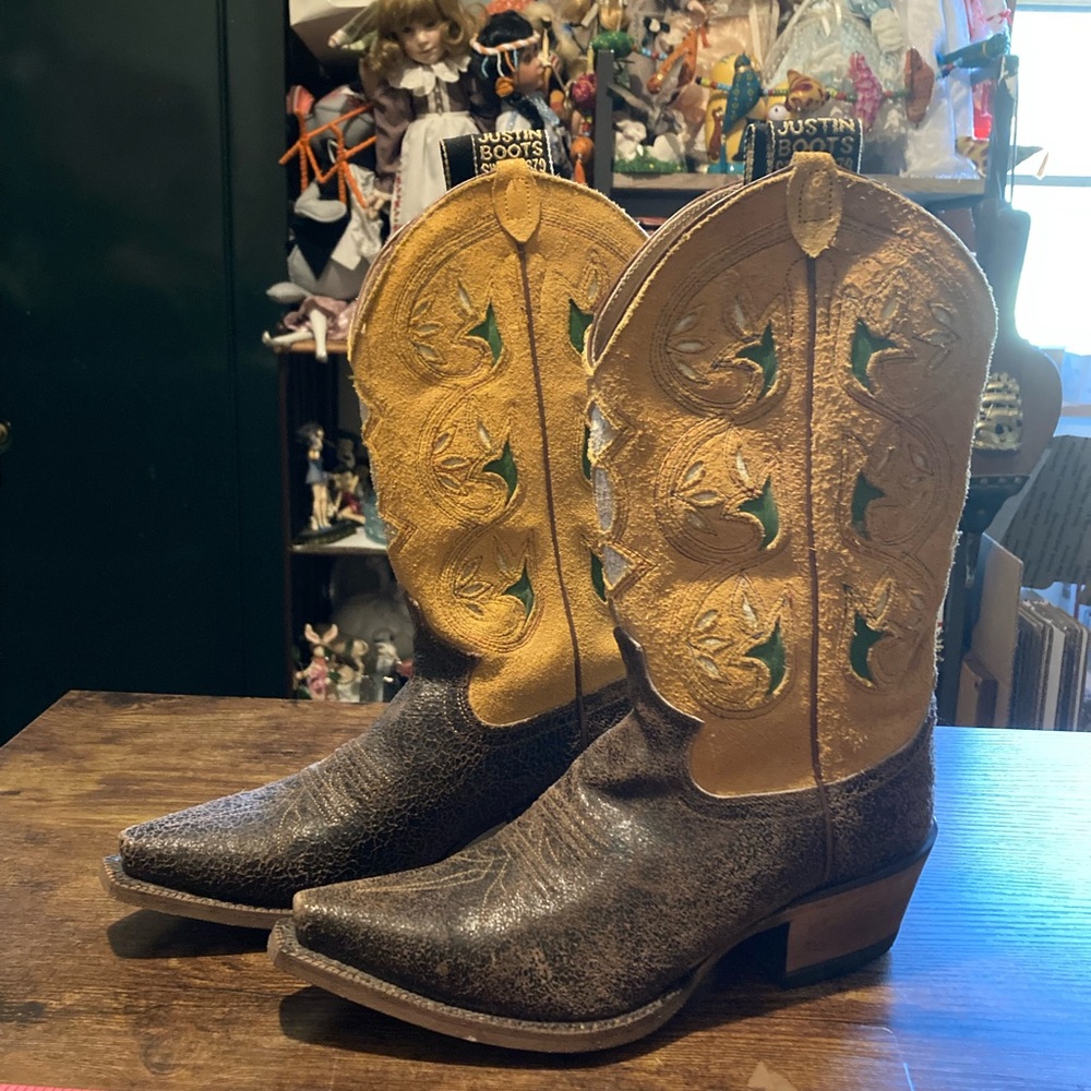 Justine boots used ladies cowboy boots